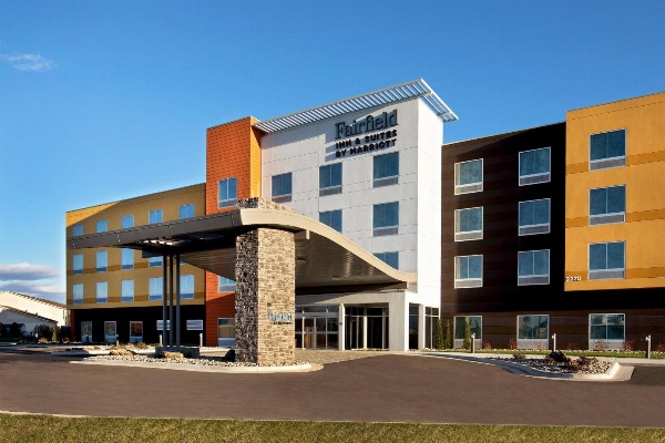 Fairfield Inn & Suites by Marriott McPherson image 1