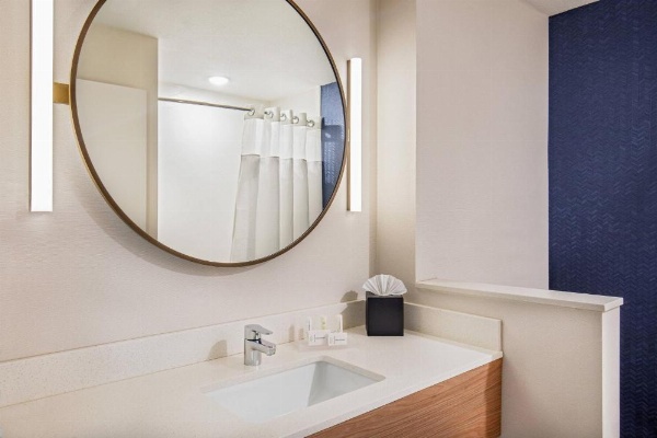 Fairfield Inn & Suites by Marriott McPherson image 13